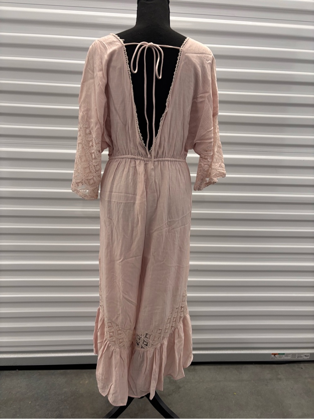 The Clothing Company Jumpsuit Woman’s Size Medium Pink Lace Details Boho - Picture 4 of 8